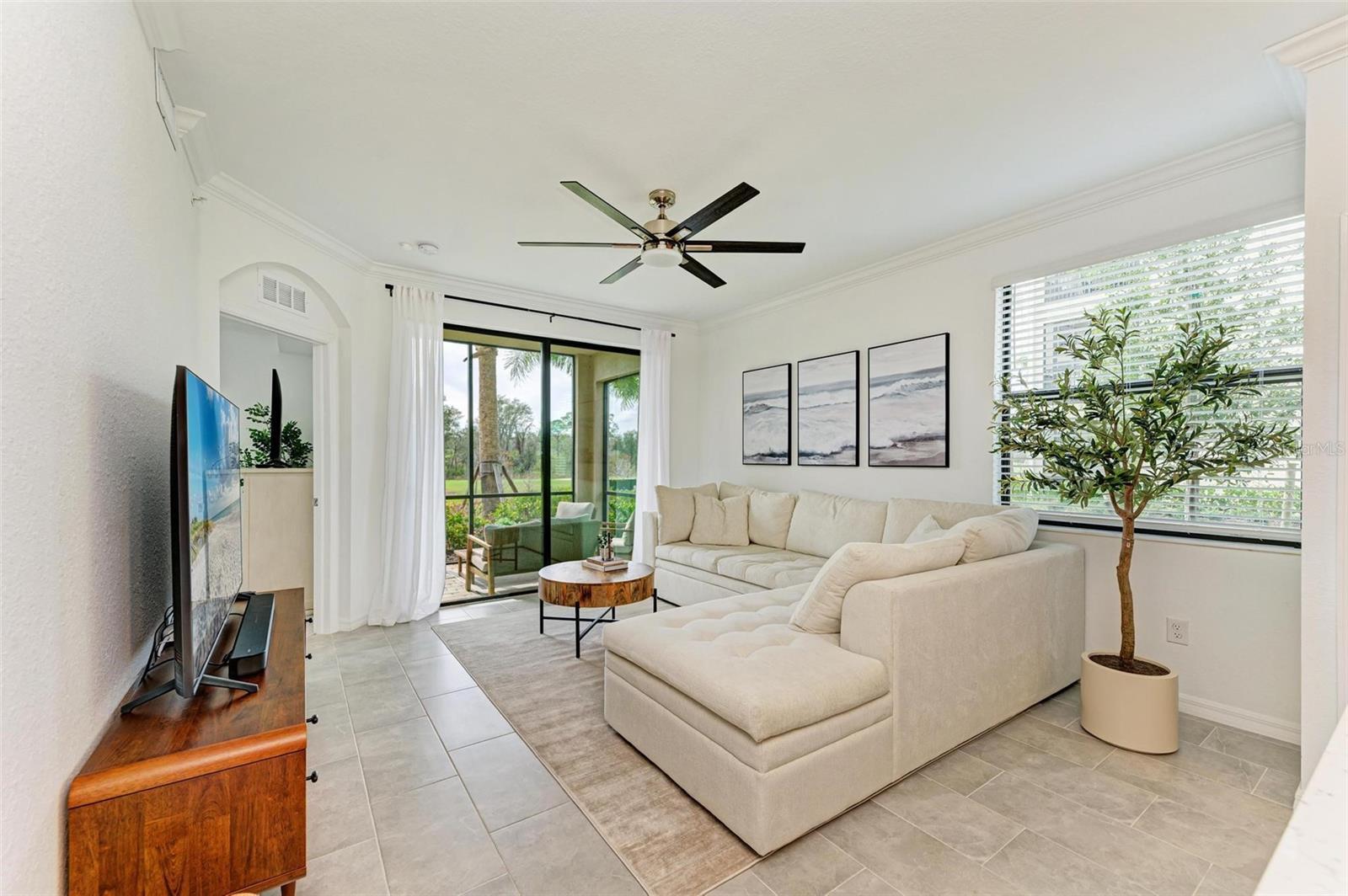 Image 10 of 39 For 18114 Gawthrop Drive 108