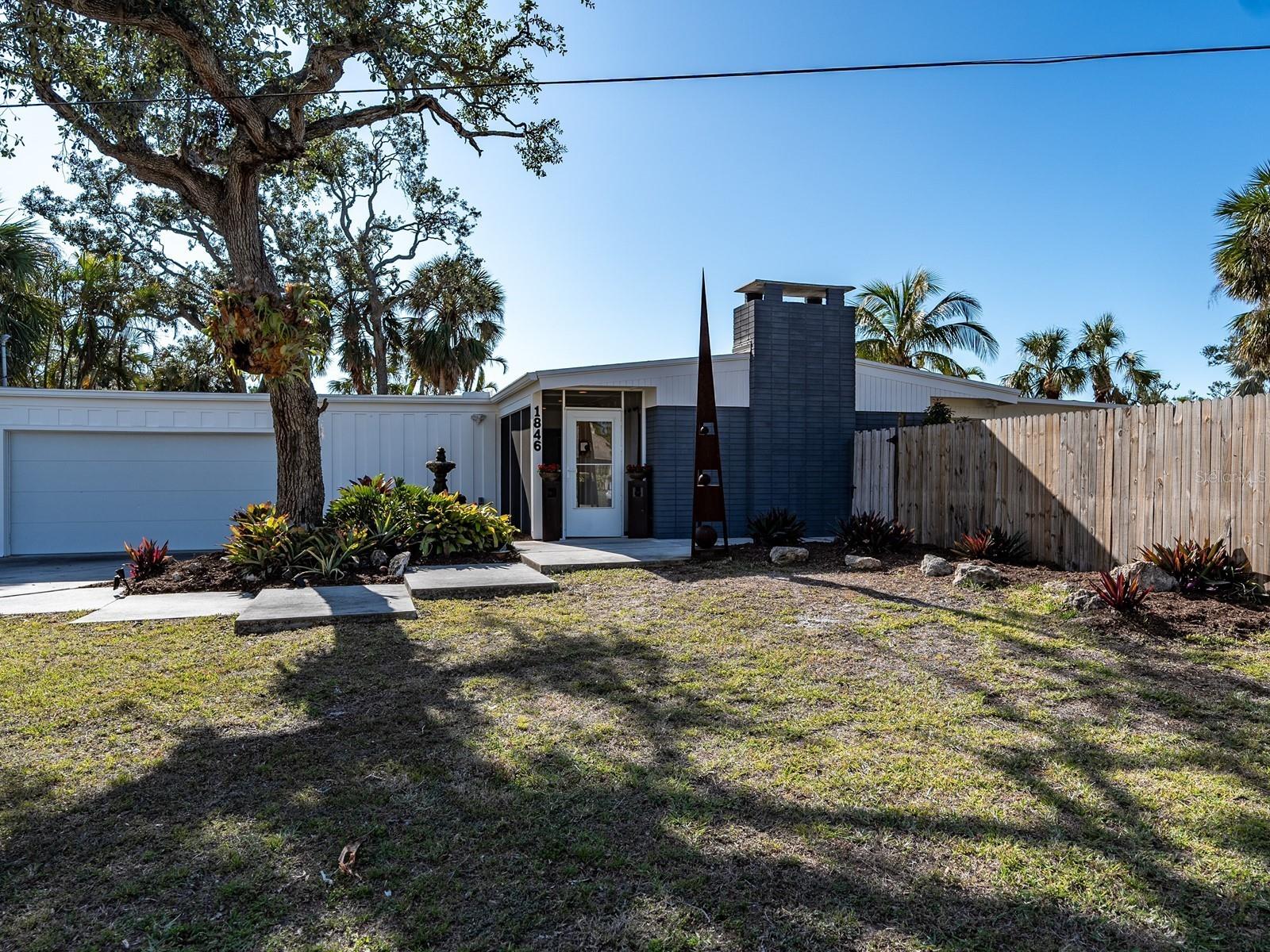 Details for 1846 Sandalwood Drive, SARASOTA, FL 34231