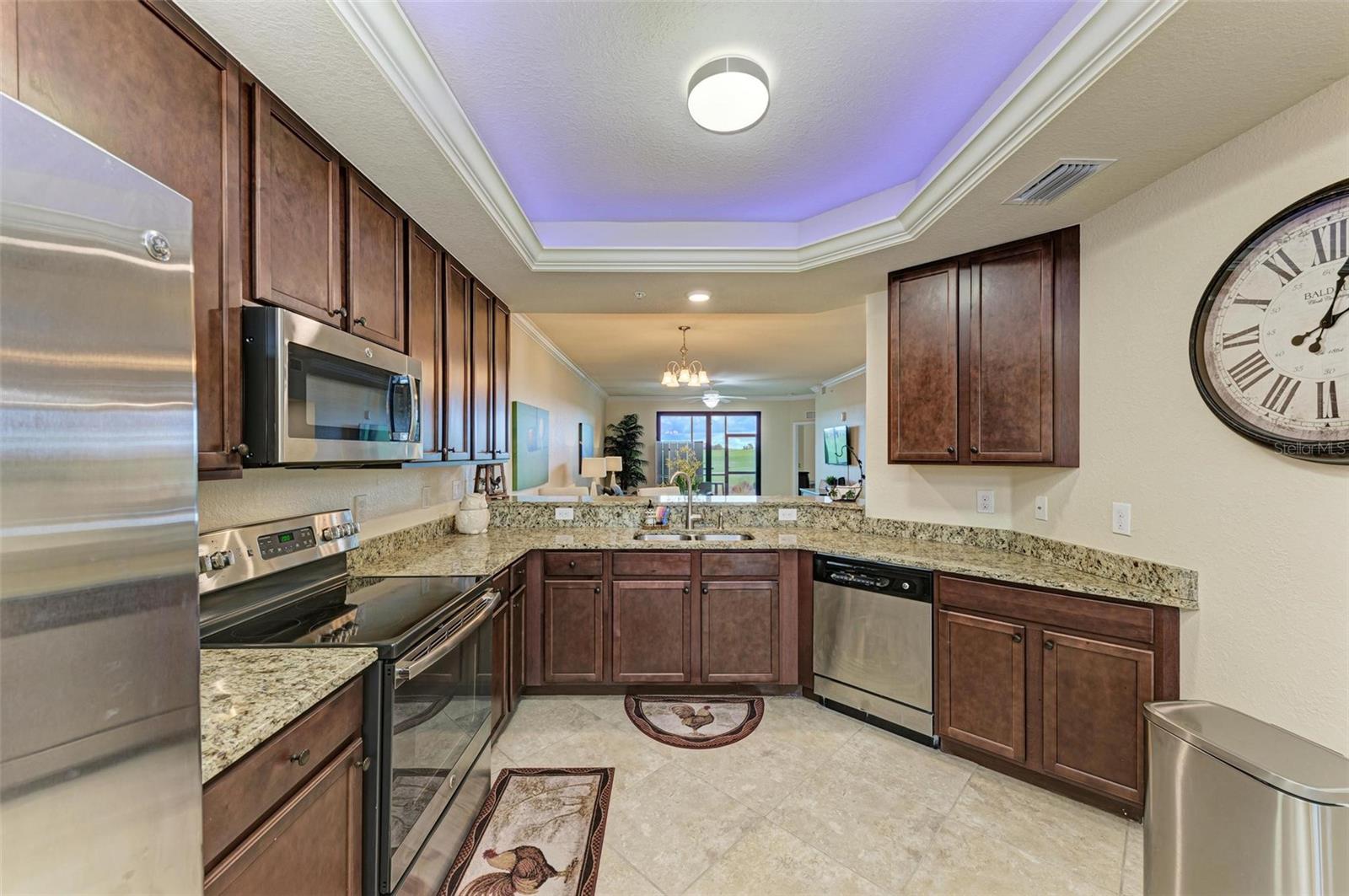 Image 19 of 45 For 5518 Palmer Circle 106