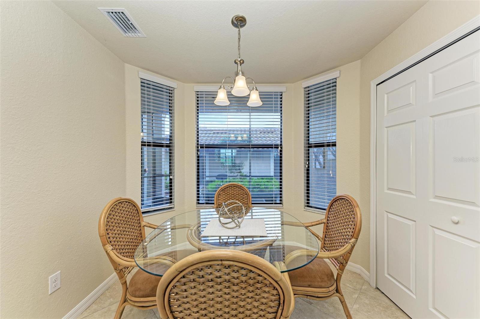 Image 20 of 45 For 5518 Palmer Circle 106
