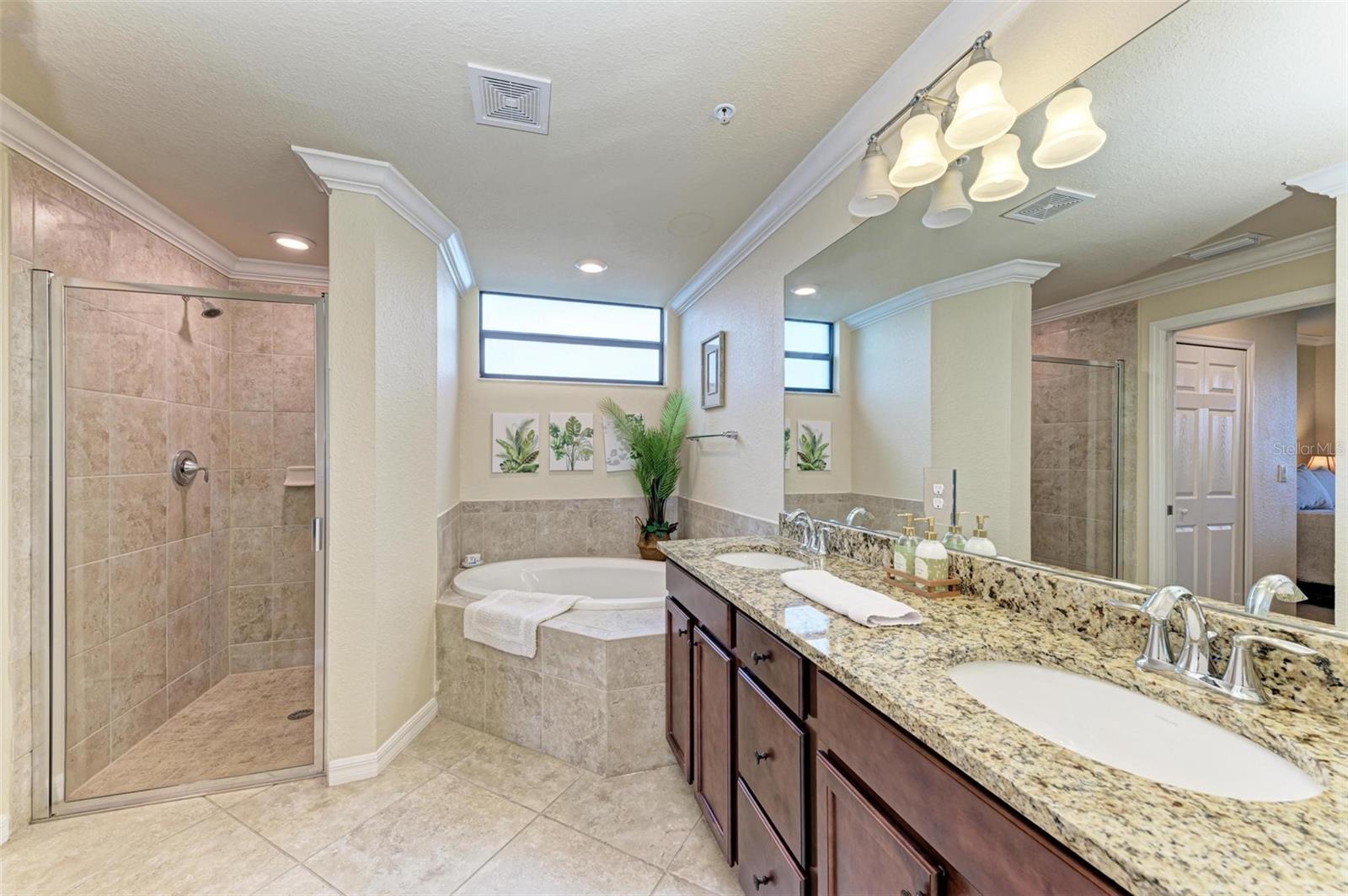 Image 25 of 45 For 5518 Palmer Circle 106