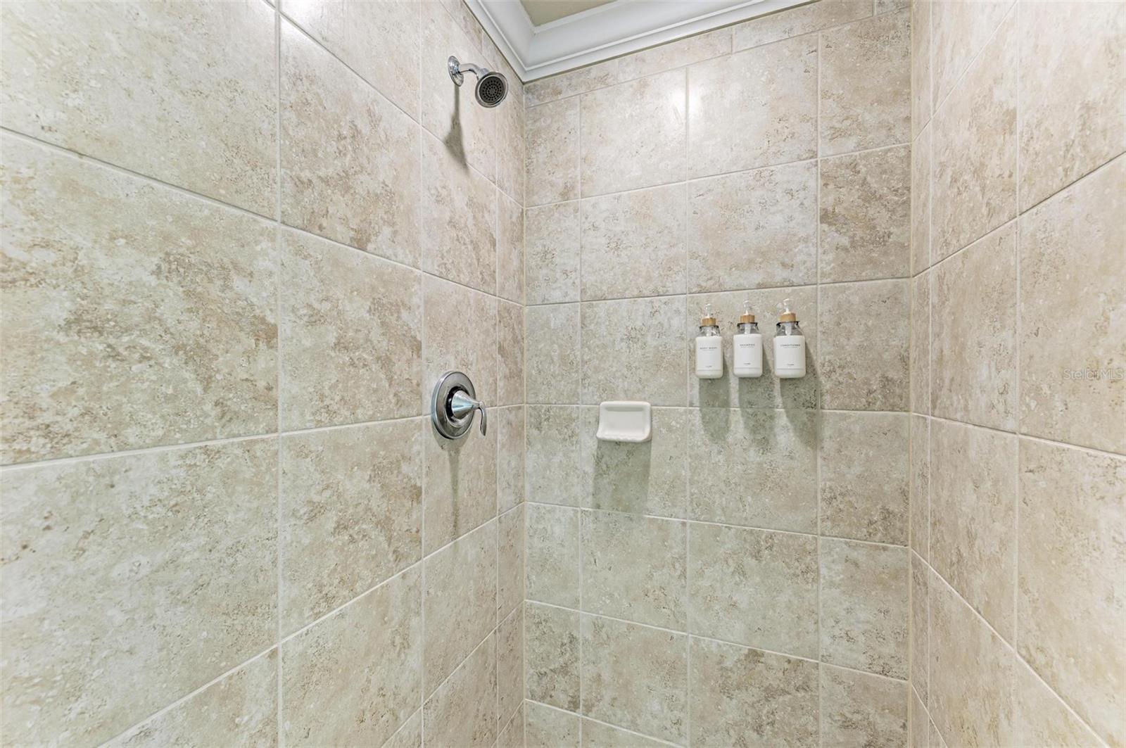 Image 26 of 45 For 5518 Palmer Circle 106