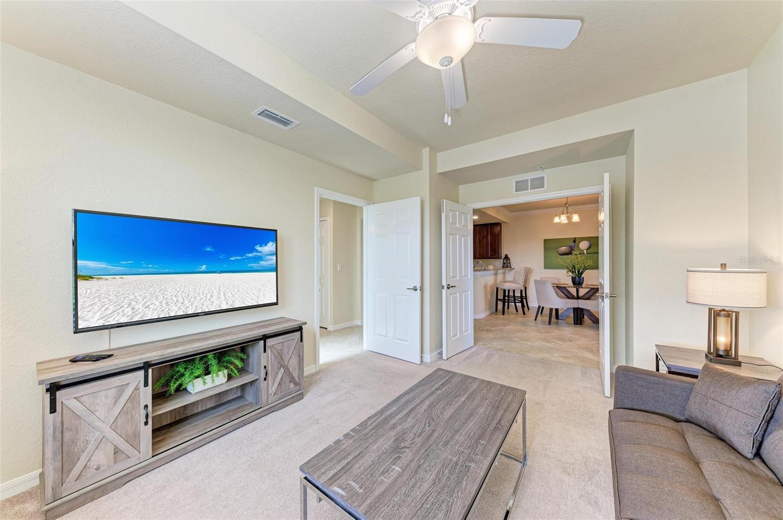Image 28 of 45 For 5518 Palmer Circle 106