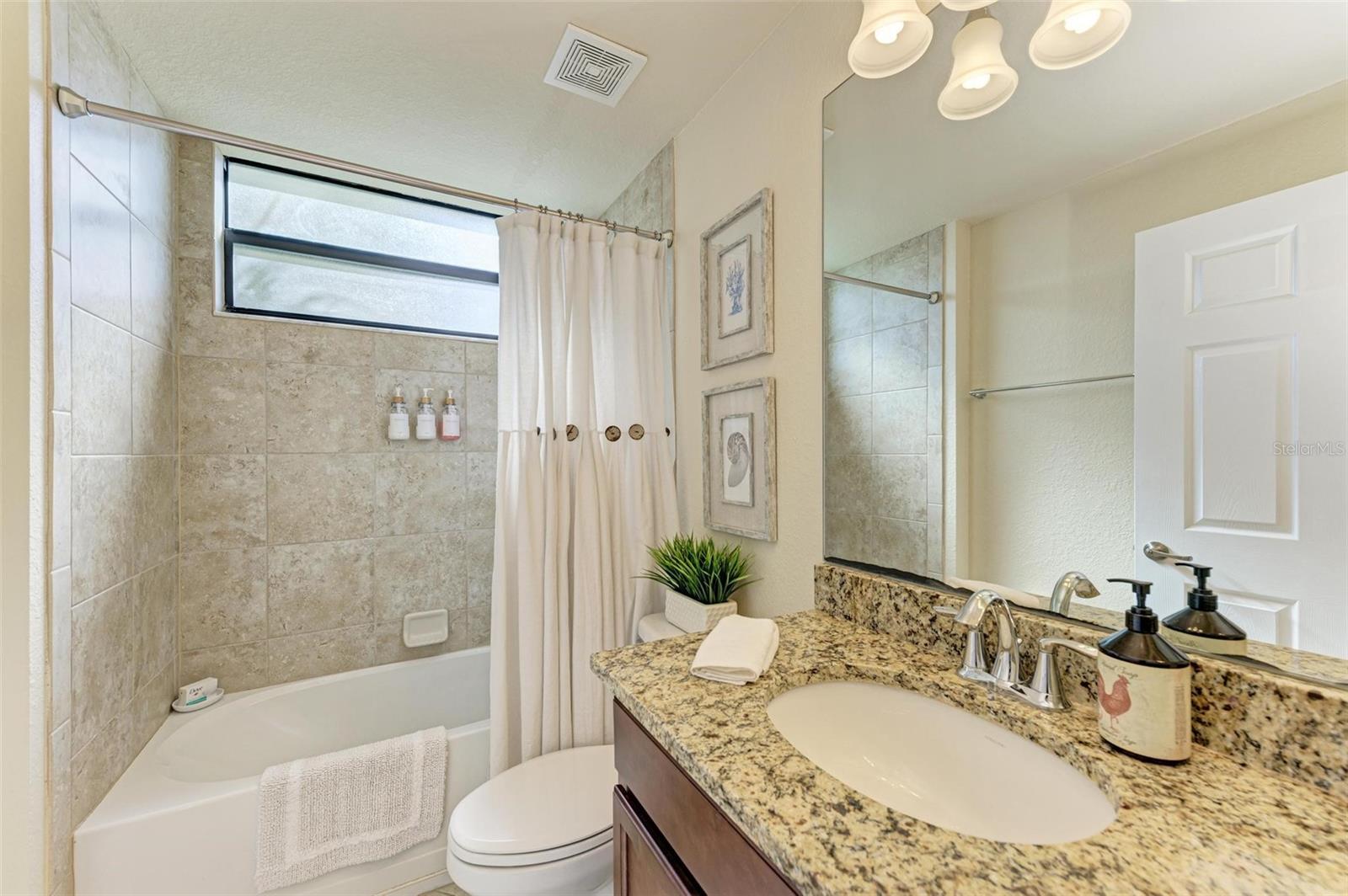 Image 29 of 45 For 5518 Palmer Circle 106