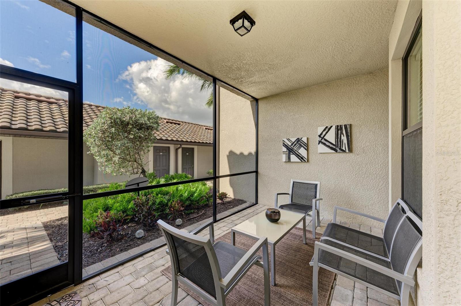 Image 4 of 45 For 5518 Palmer Circle 106