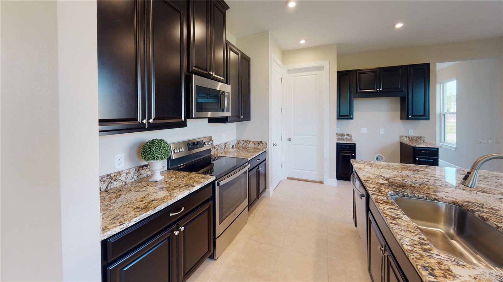 Image 4 of 20 For 26930 Lark Court