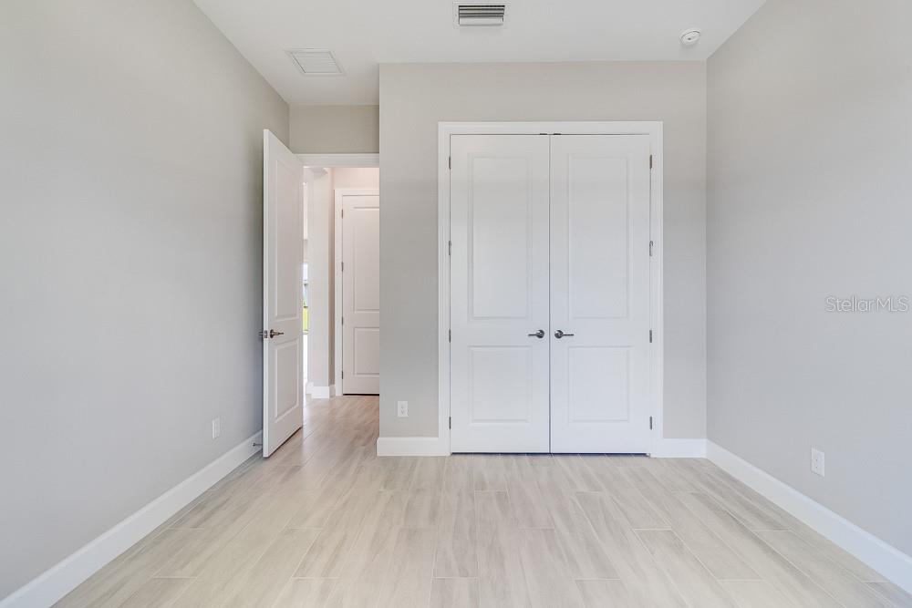 Image 21 of 42 For 26908 Victoria Place