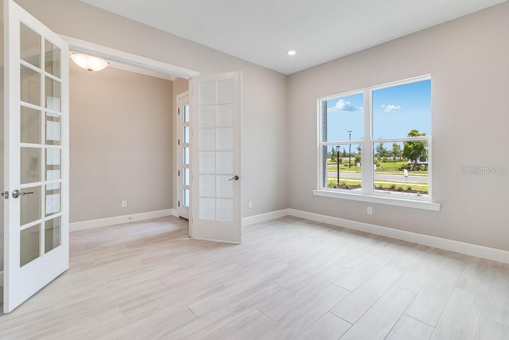 Image 24 of 42 For 26908 Victoria Place