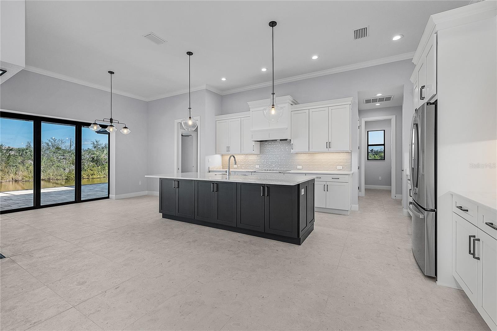 Image 18 of 62 For 15170 Altura Road