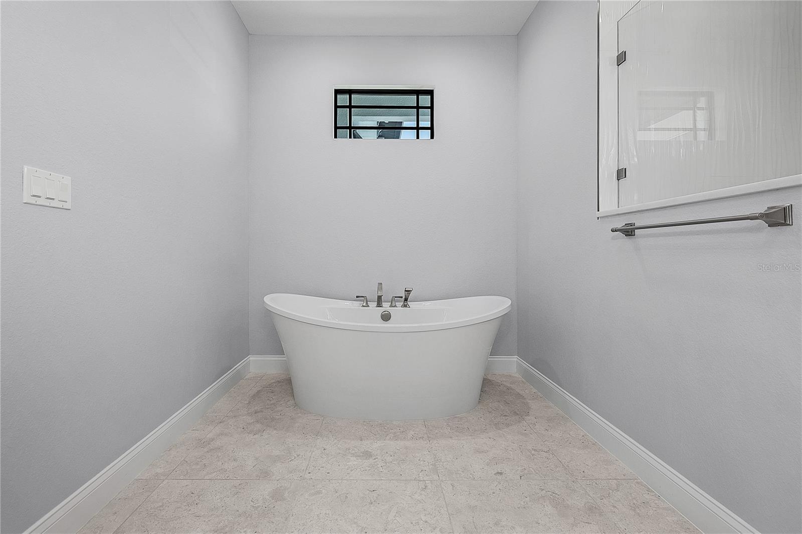 Image 26 of 62 For 15170 Altura Road