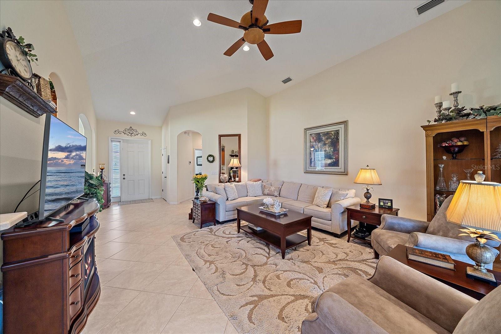 Image 10 of 43 For 6540 Tailfeather Way