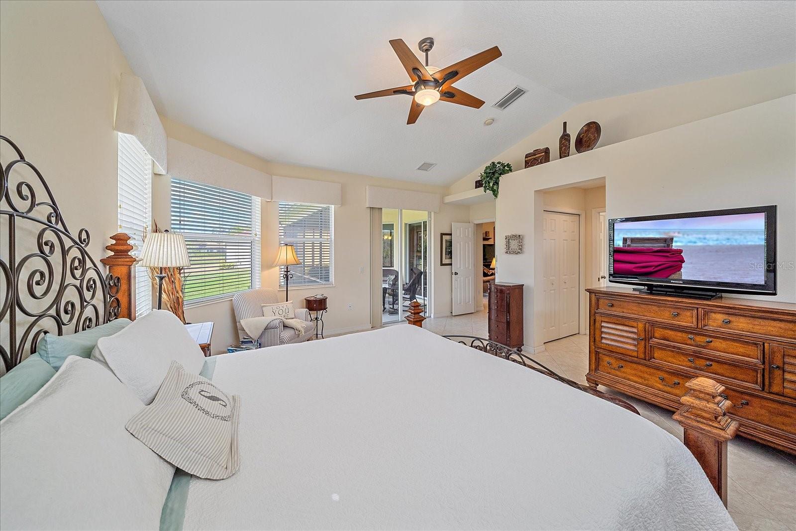 Image 20 of 43 For 6540 Tailfeather Way