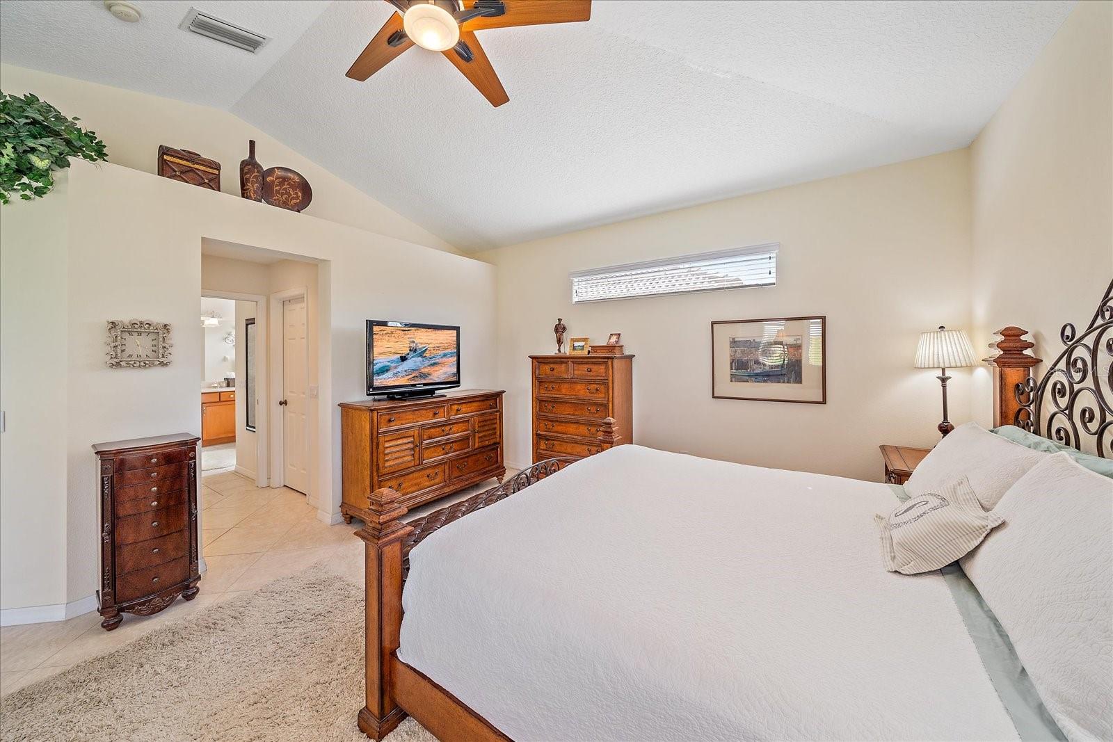 Image 26 of 43 For 6540 Tailfeather Way