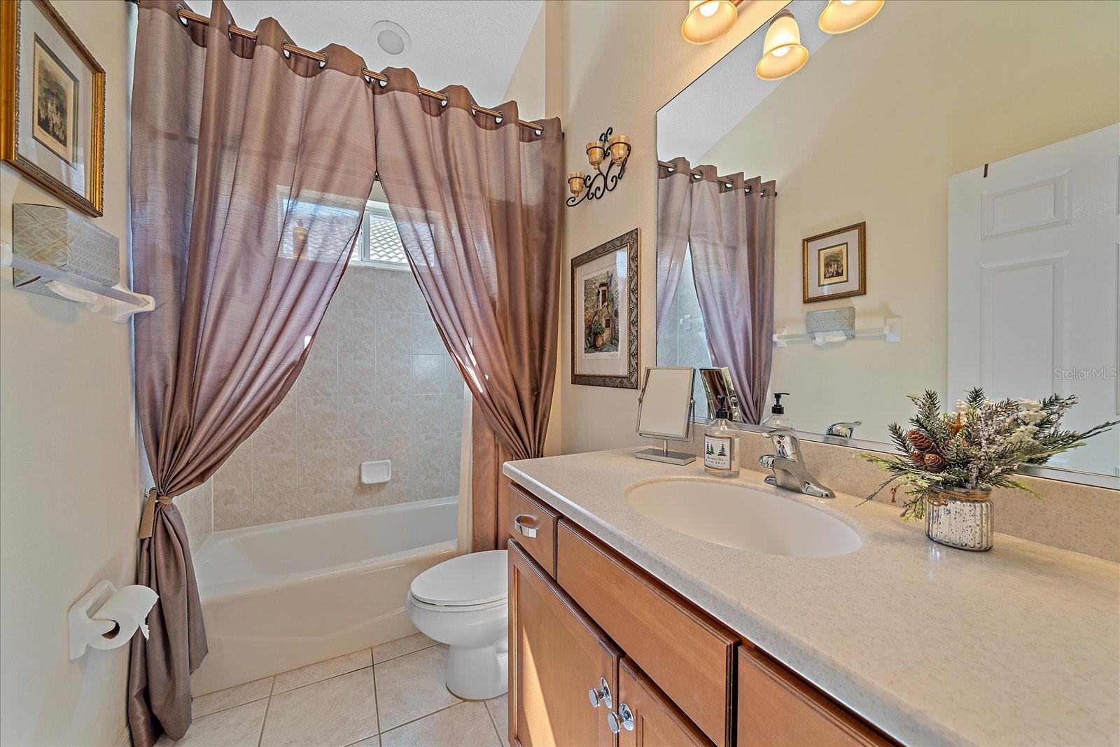 Image 29 of 43 For 6540 Tailfeather Way