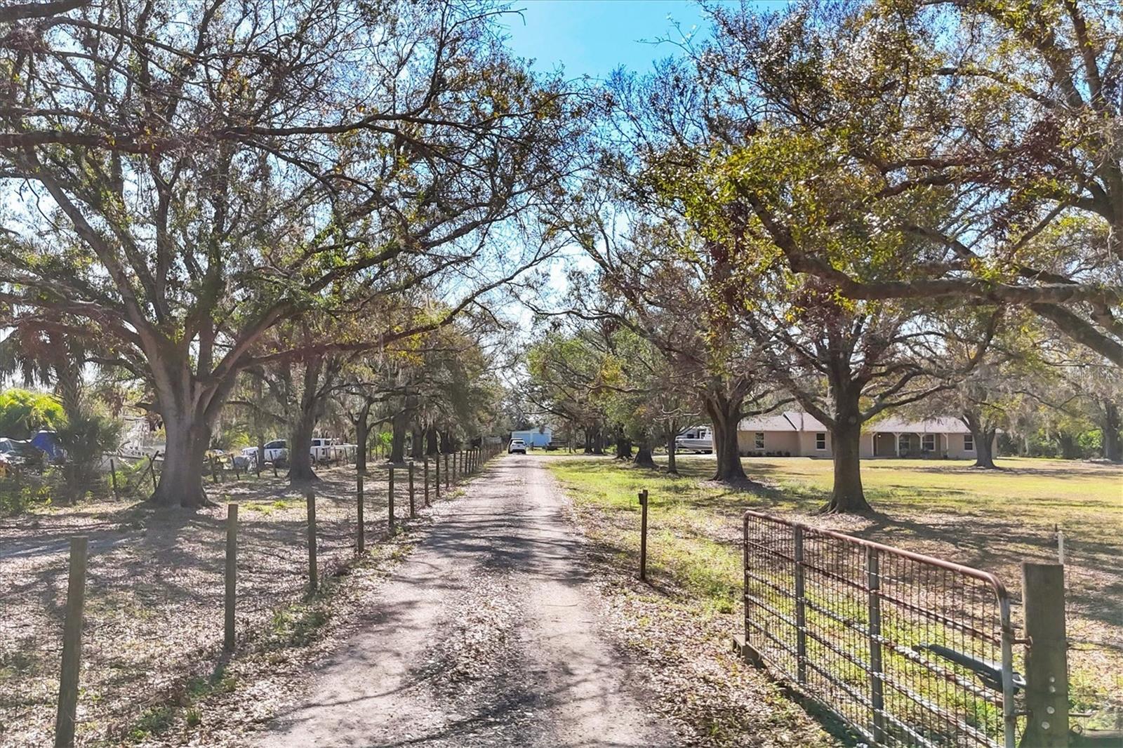 Image 49 of 52 For 14204 Upper Manatee River Road