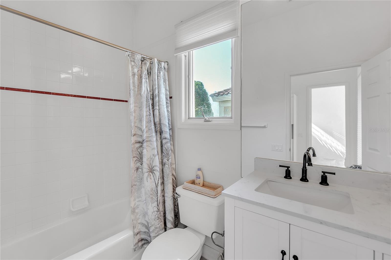 Image 10 of 50 For 8717 54th Avenue E