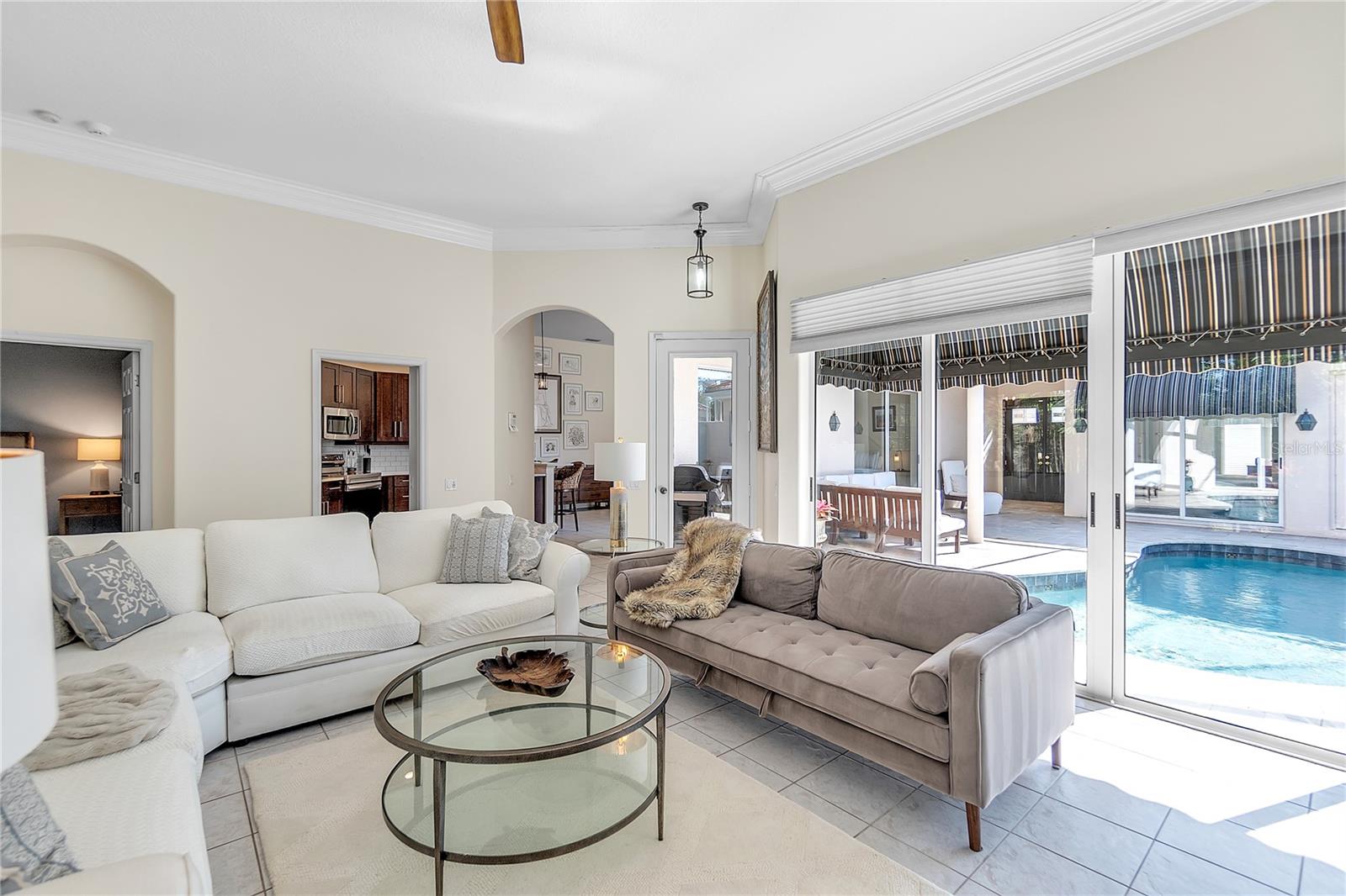 Image 11 of 50 For 8717 54th Avenue E