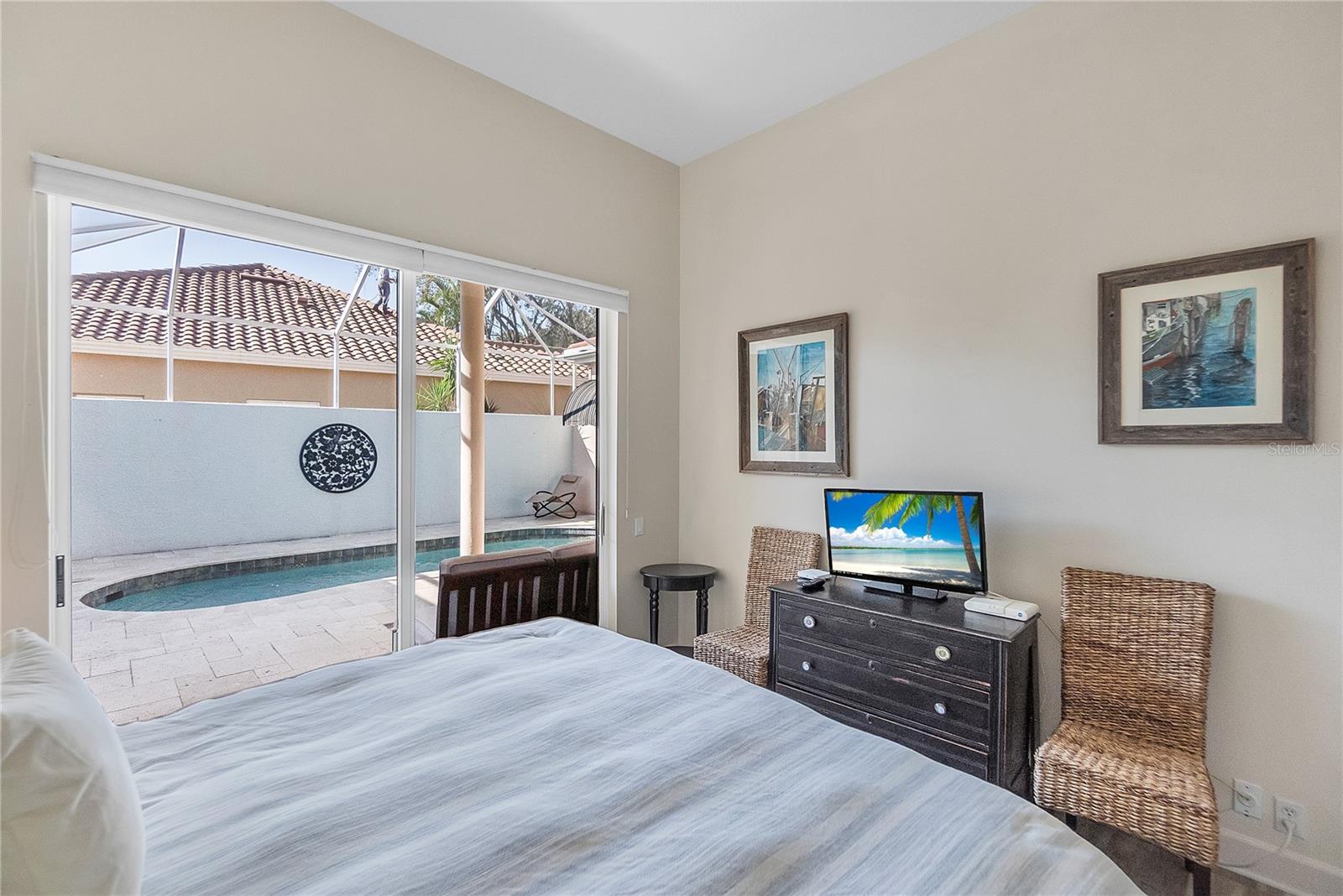 Image 32 of 50 For 8717 54th Avenue E