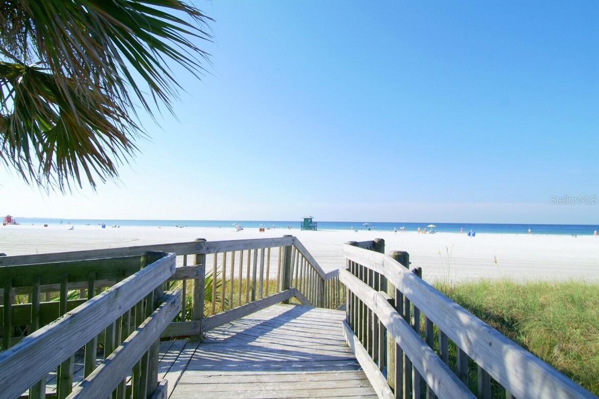 Image 43 of 58 For 901 Beach Road 402