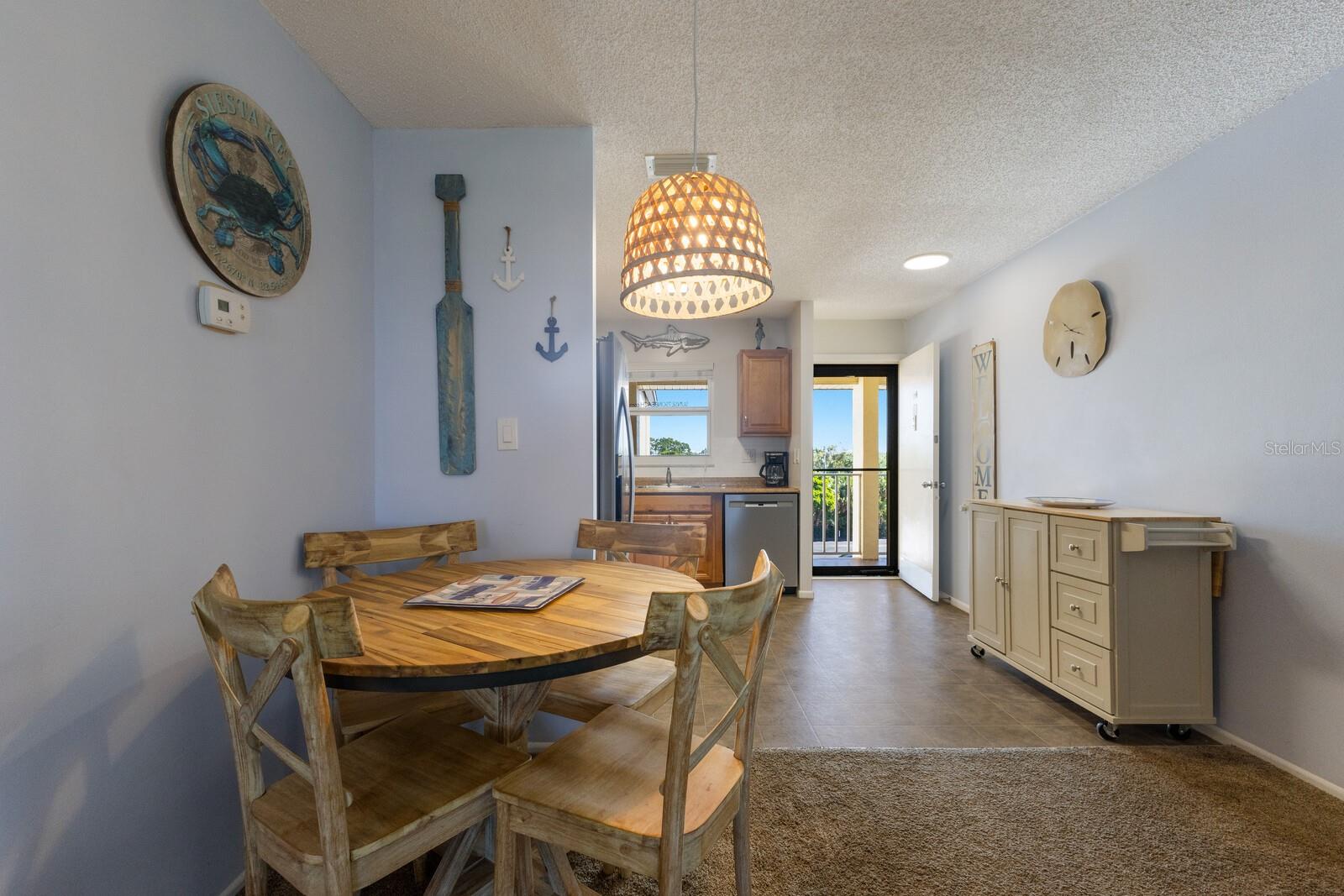 Image 5 of 58 For 901 Beach Road 402