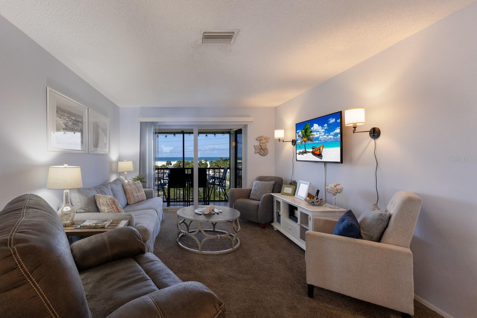 Image 6 of 58 For 901 Beach Road 402