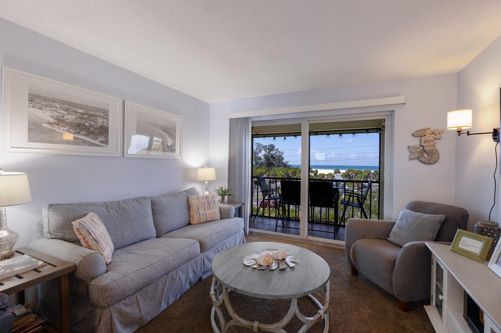 Image 7 of 58 For 901 Beach Road 402