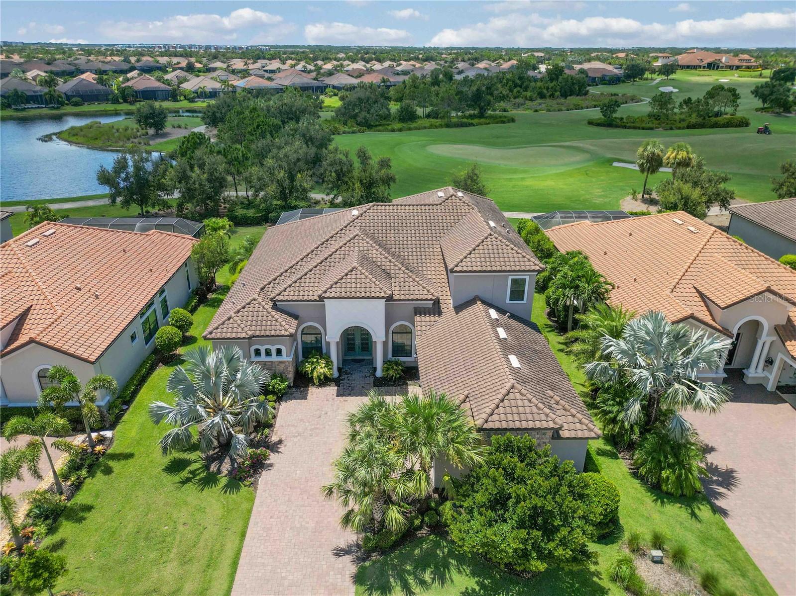 Listing photo id 68 for 4744 Benito Court