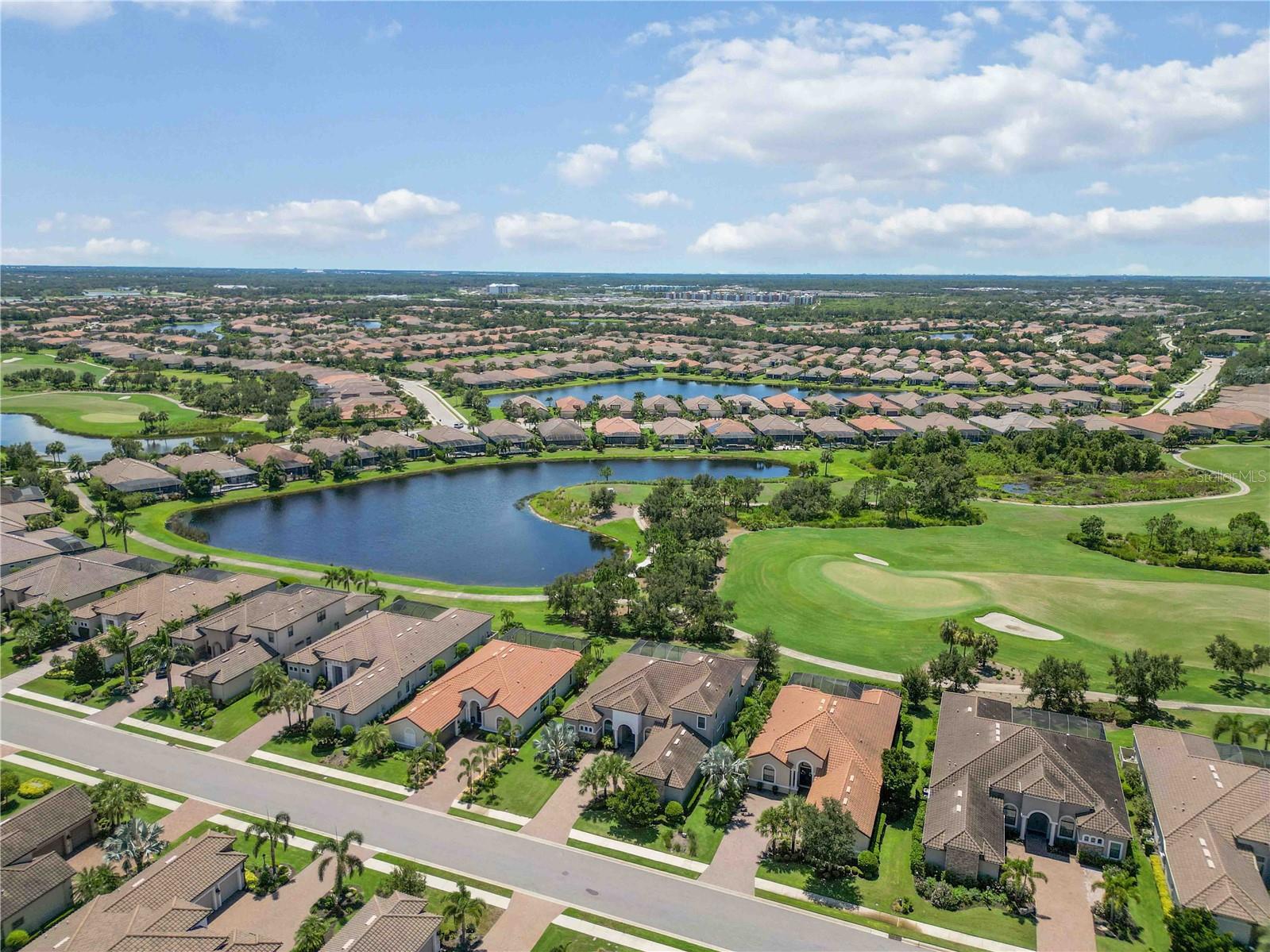 Listing photo id 76 for 4744 Benito Court