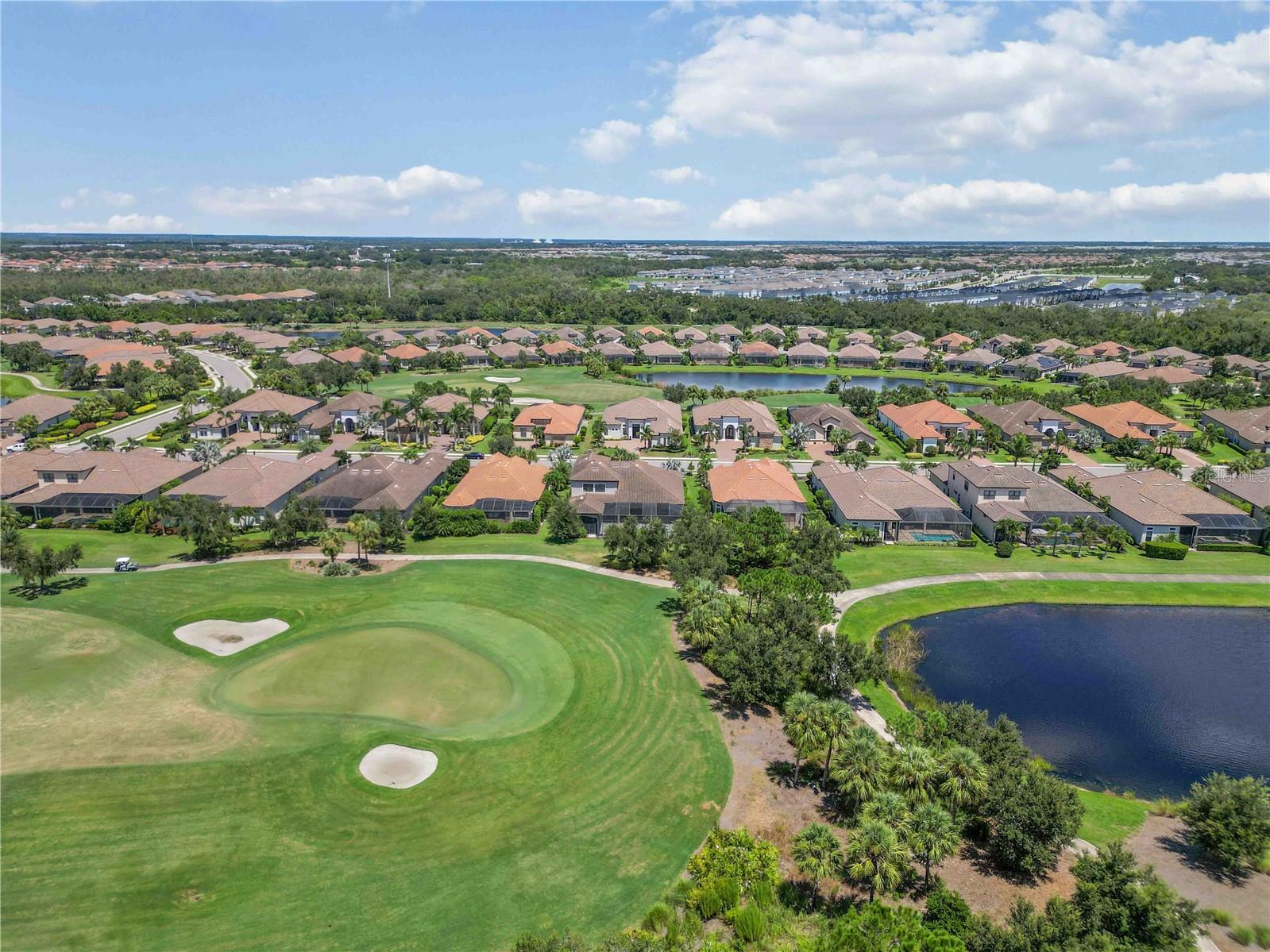 Listing photo id 77 for 4744 Benito Court