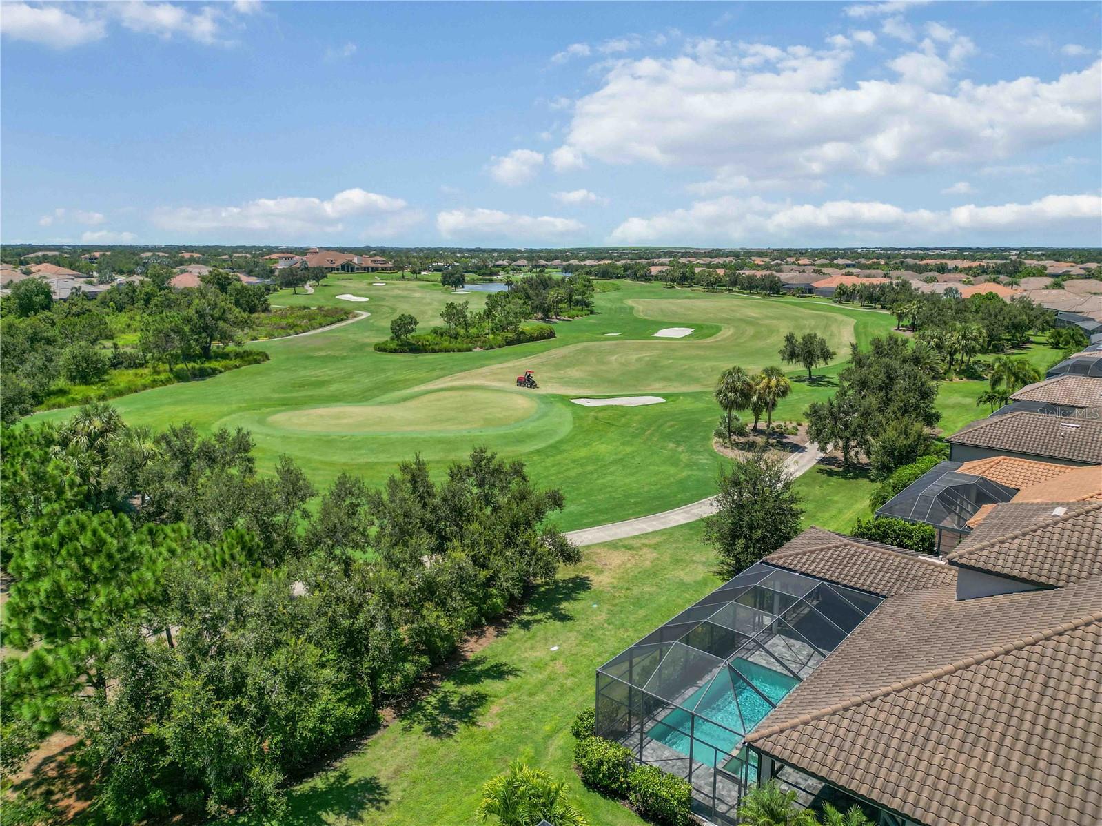 Listing photo id 81 for 4744 Benito Court