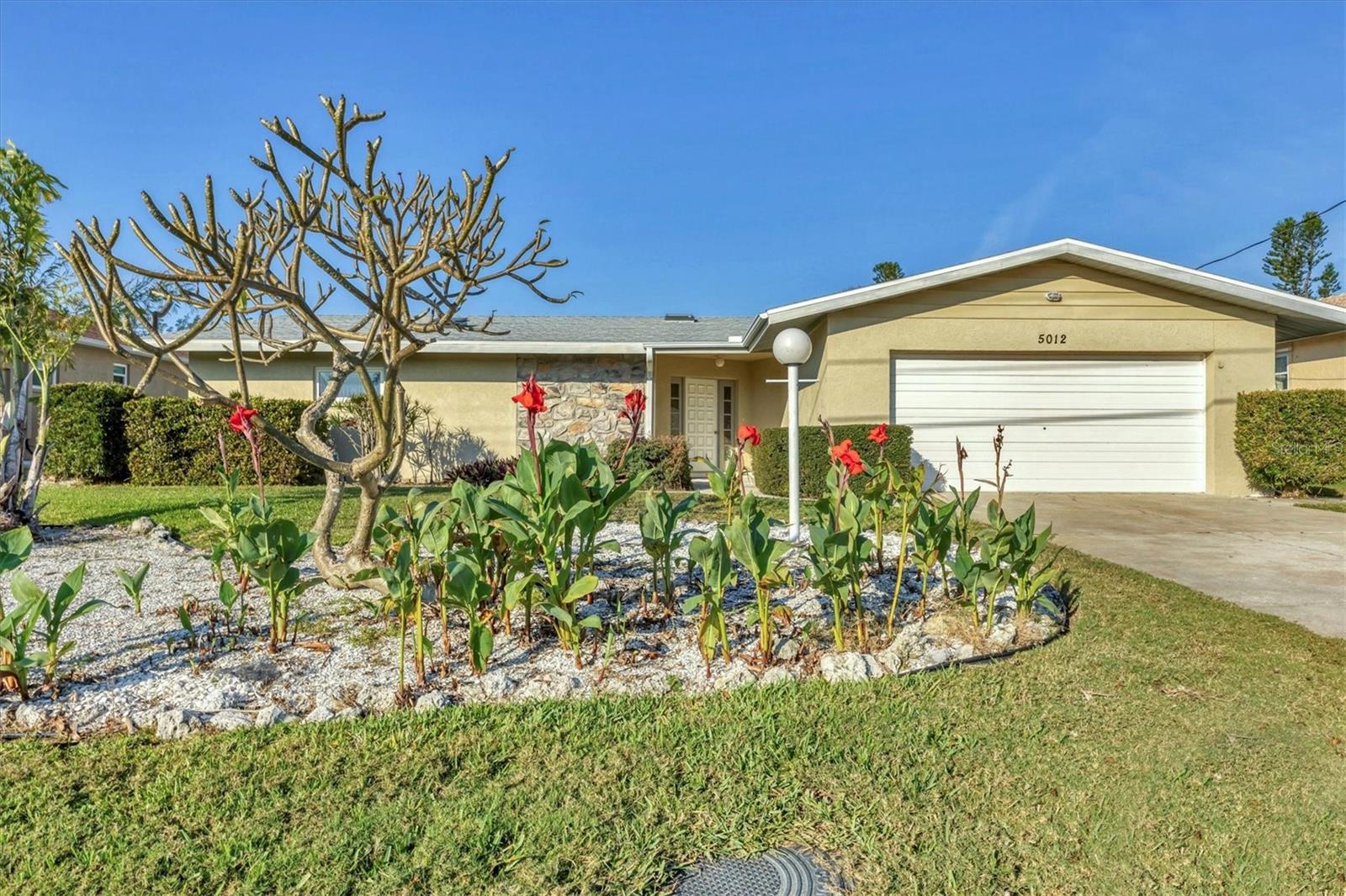 Details for 5012 Bimini Drive, BRADENTON, FL 34210