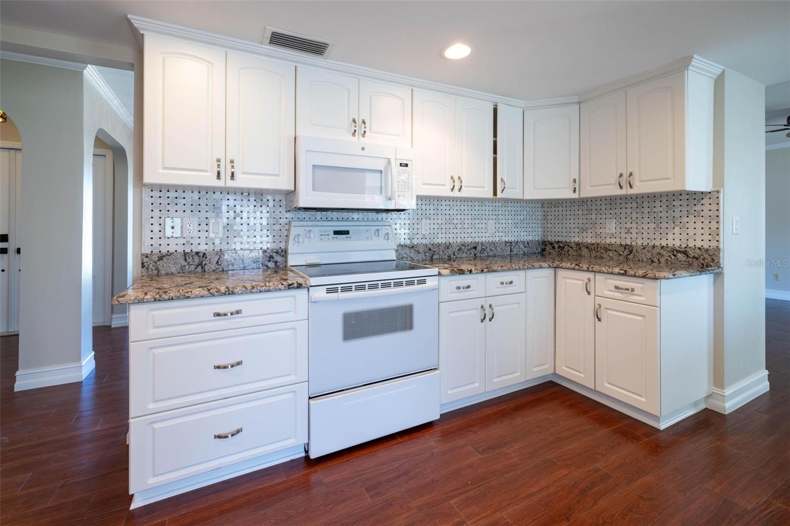 Image 8 of 50 For 3125 22nd Avenue