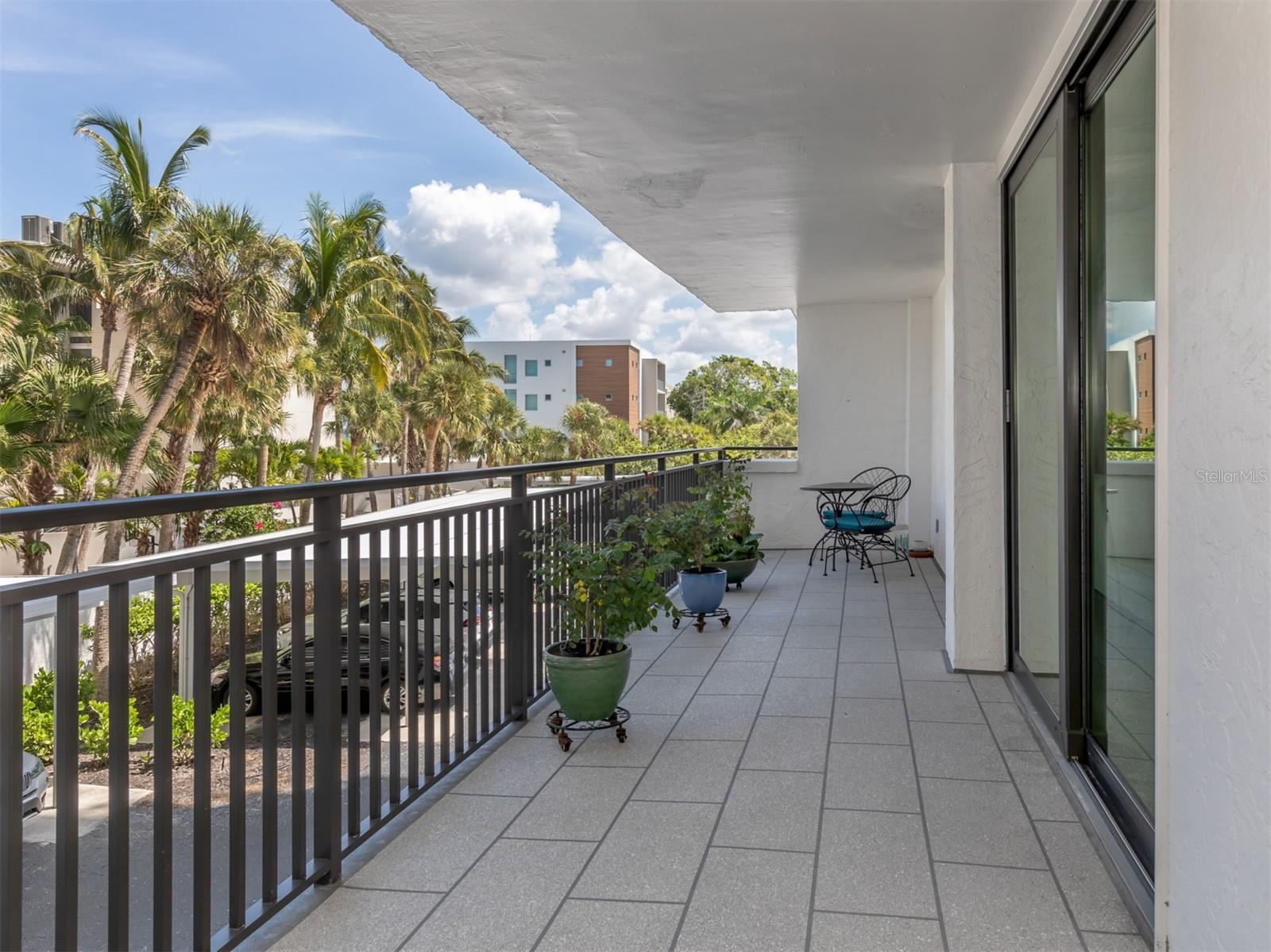 Image 19 of 43 For 4822 Ocean Boulevard 2d