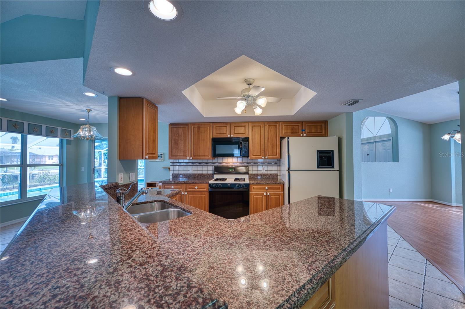 Image 10 of 39 For 18576 Alphonse Circle