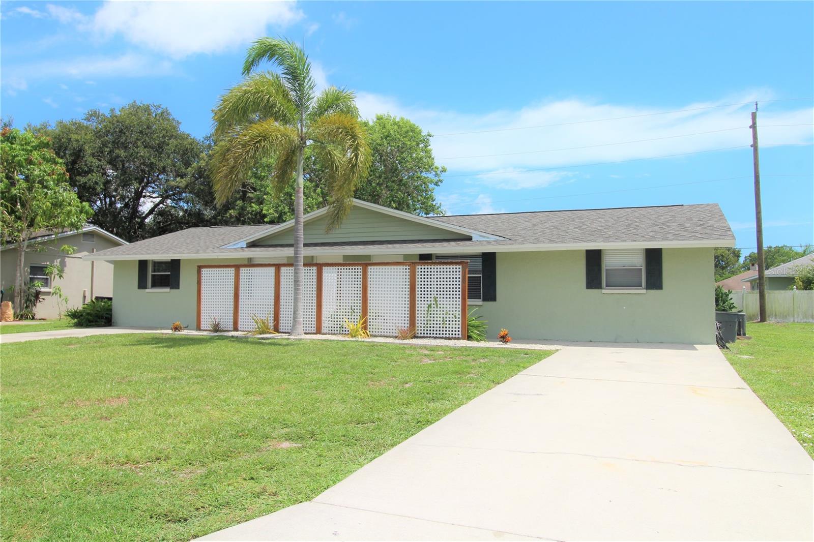 Details for 616 Briarwood Road, VENICE, FL 34293