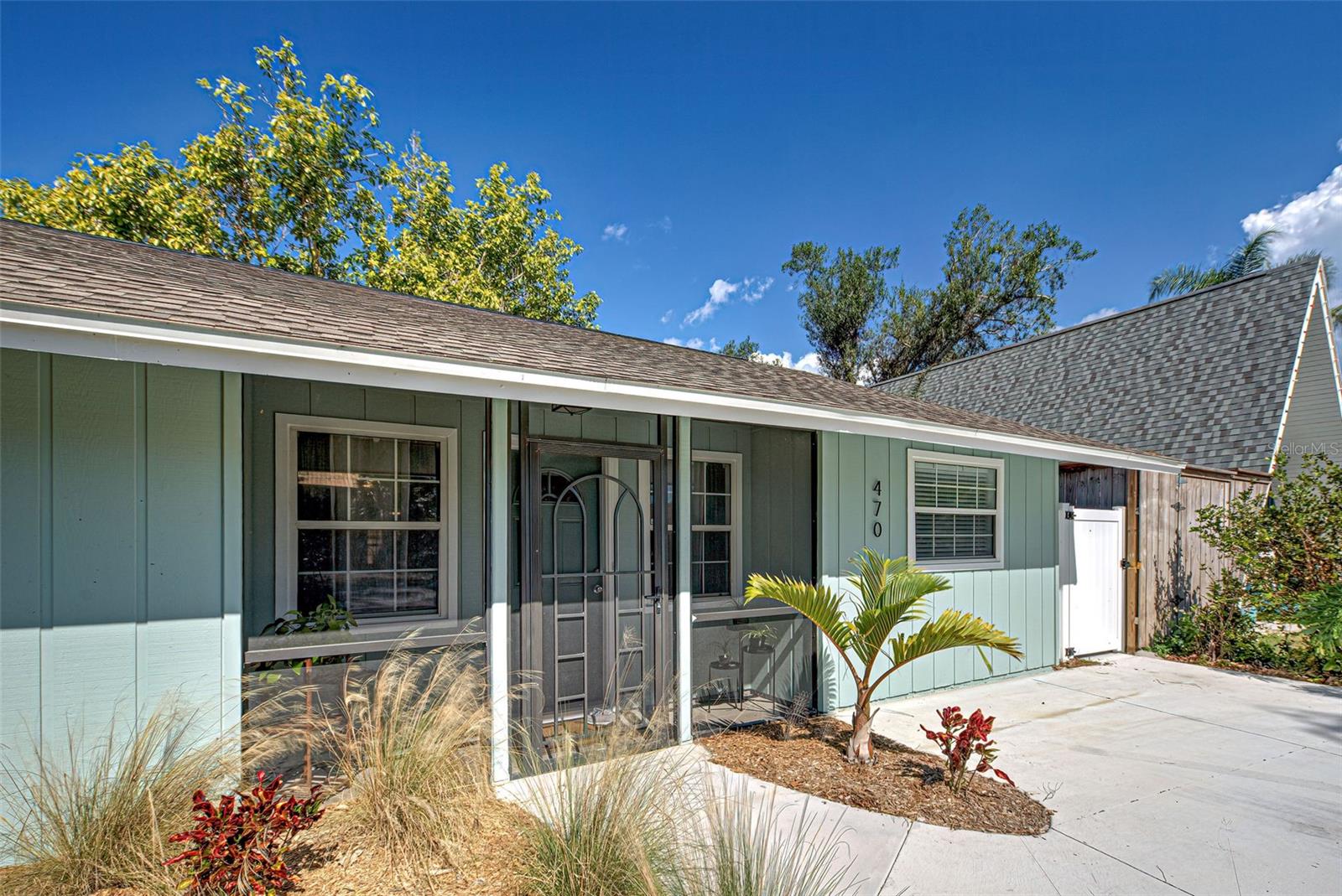 Image 4 of 79 For 470 Leach Street