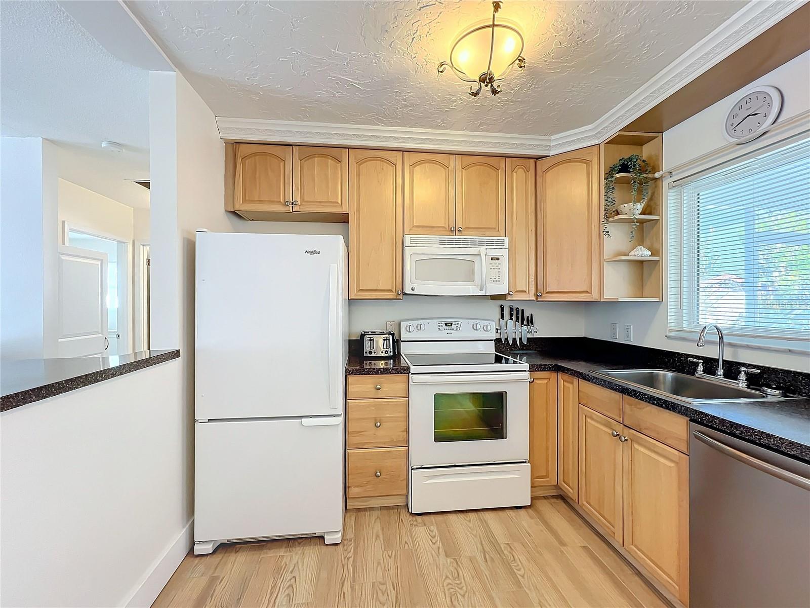 Image 11 of 42 For 207 75th Street E