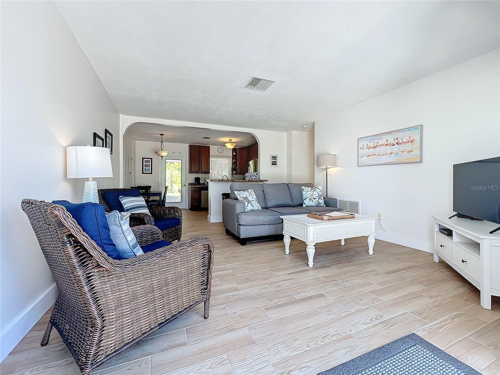 Image 24 of 42 For 207 75th Street E