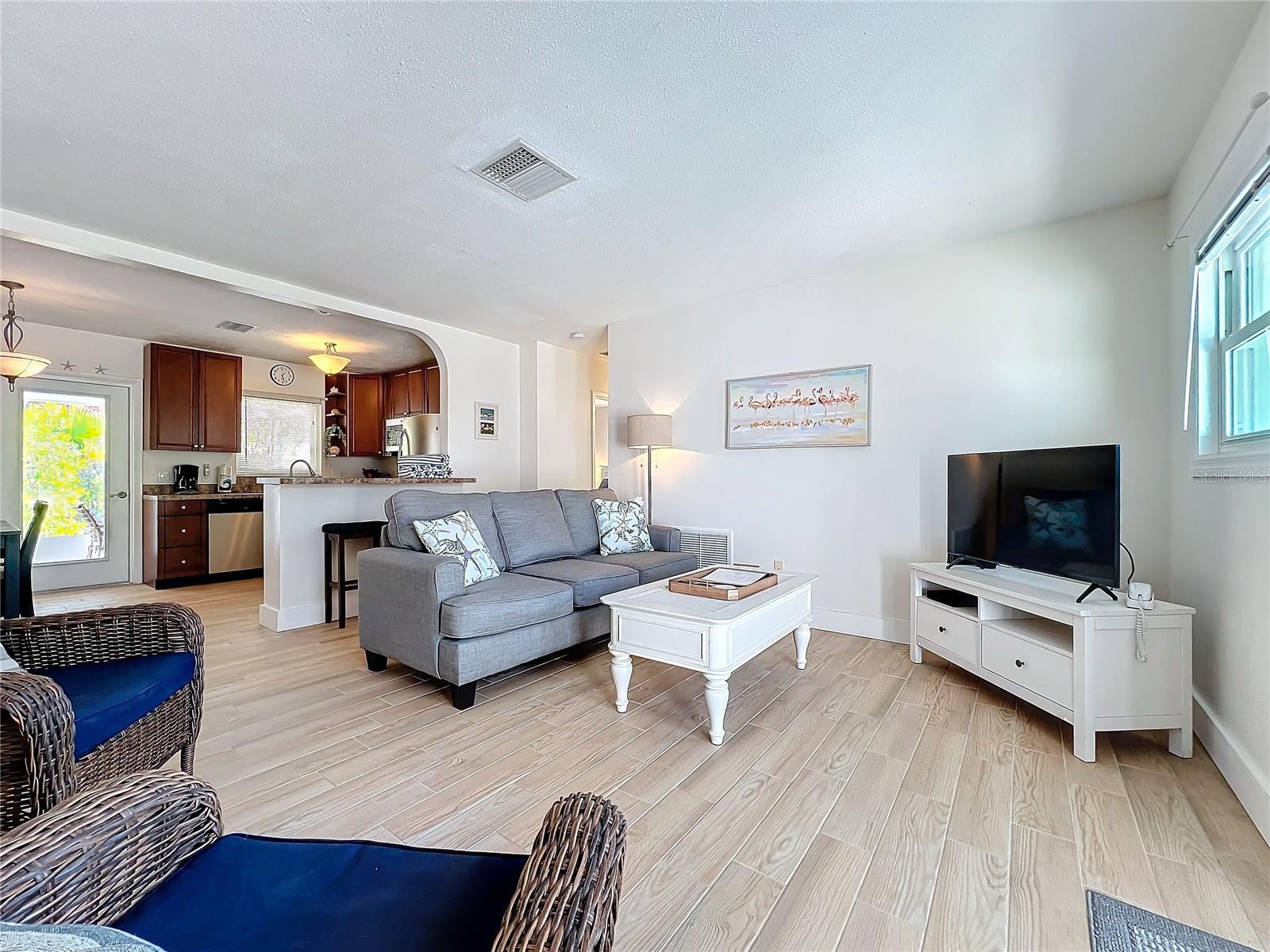 Image 25 of 42 For 207 75th Street E
