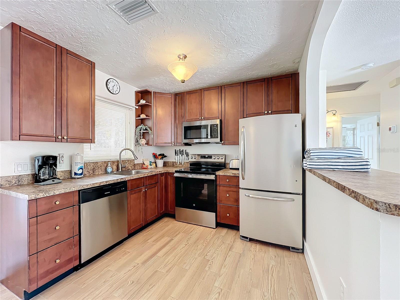 Image 28 of 42 For 207 75th Street E