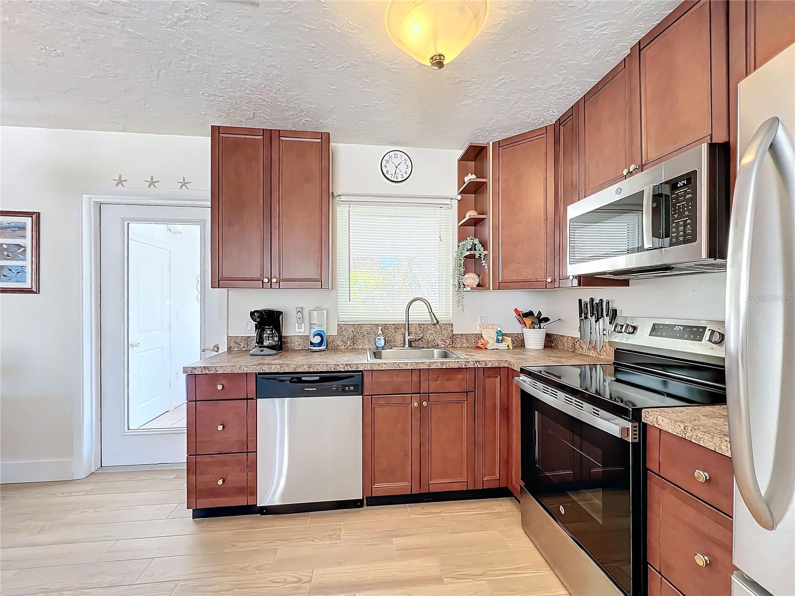 Image 29 of 42 For 207 75th Street E