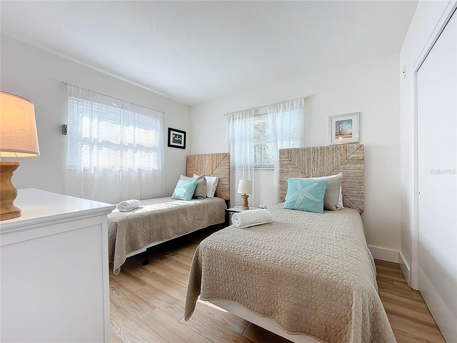 Image 32 of 42 For 207 75th Street E