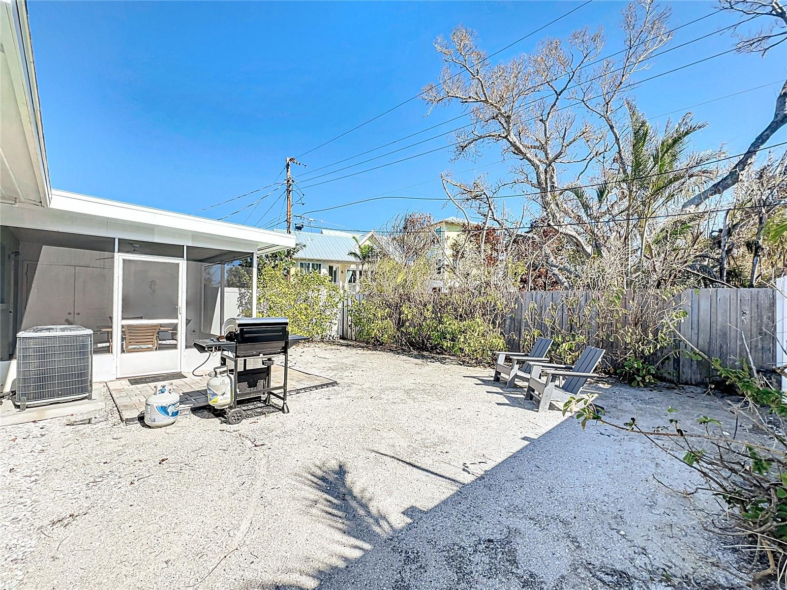 Image 36 of 42 For 207 75th Street E