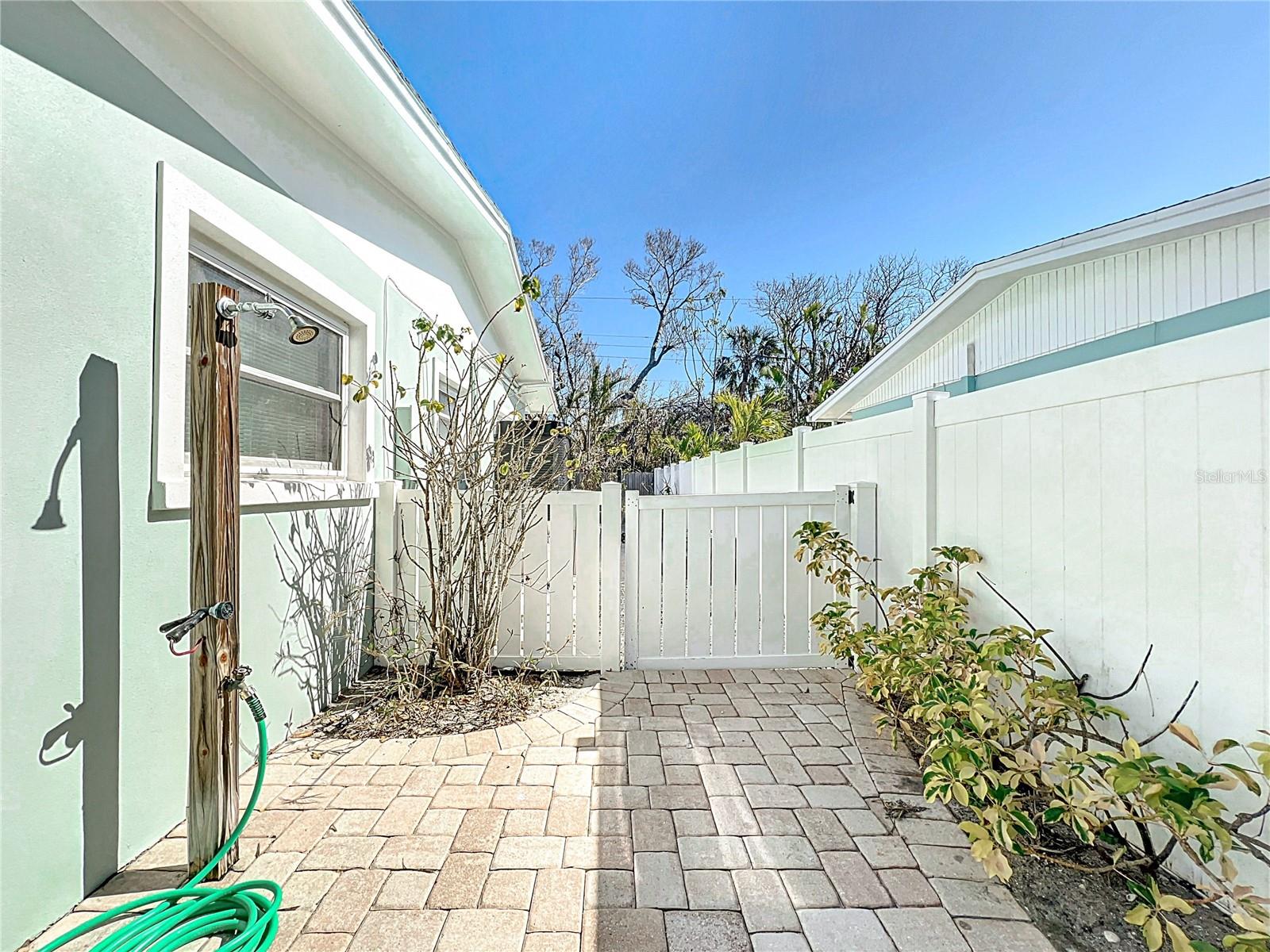 Image 37 of 42 For 207 75th Street E