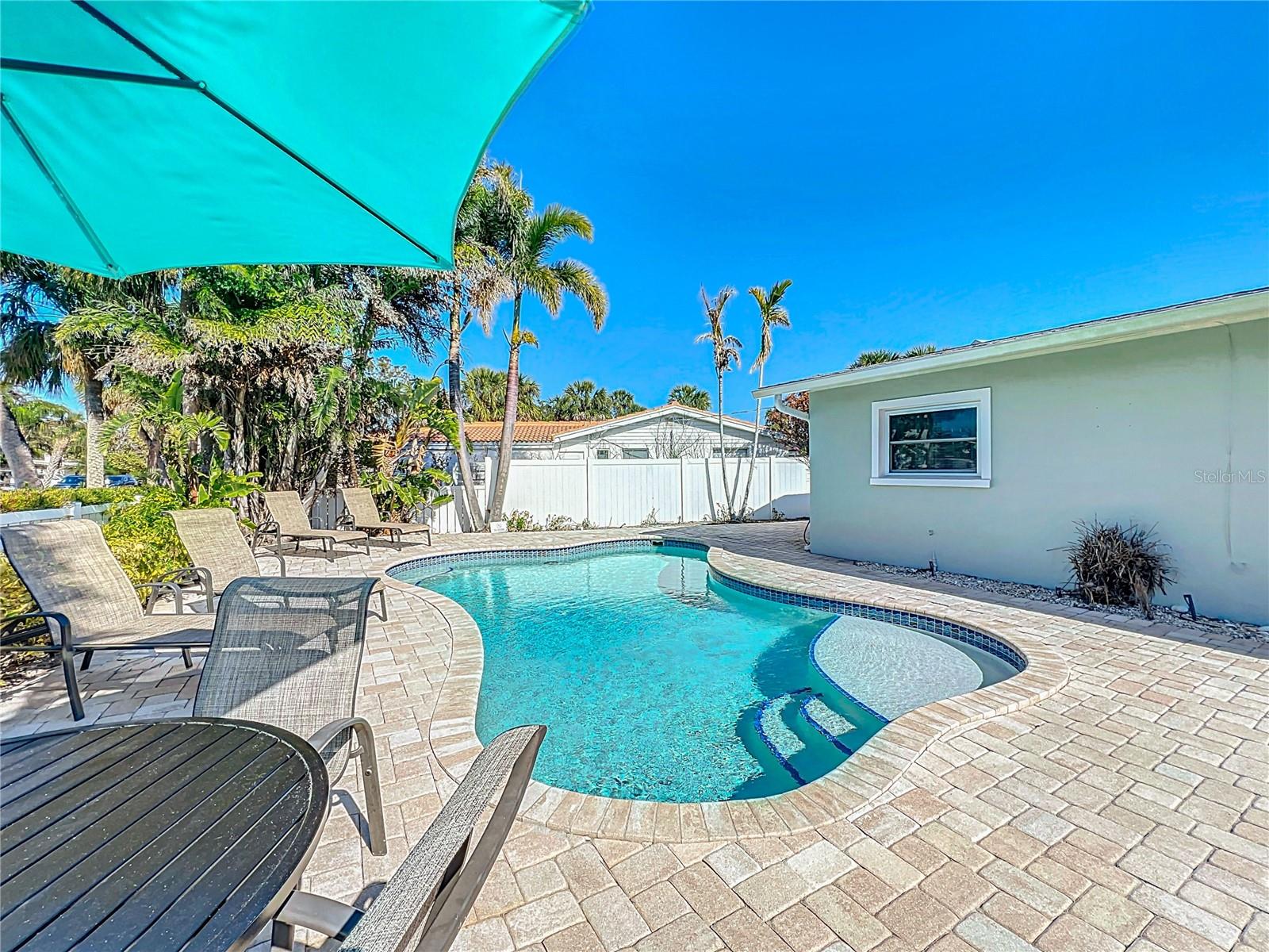 Image 5 of 42 For 207 75th Street E