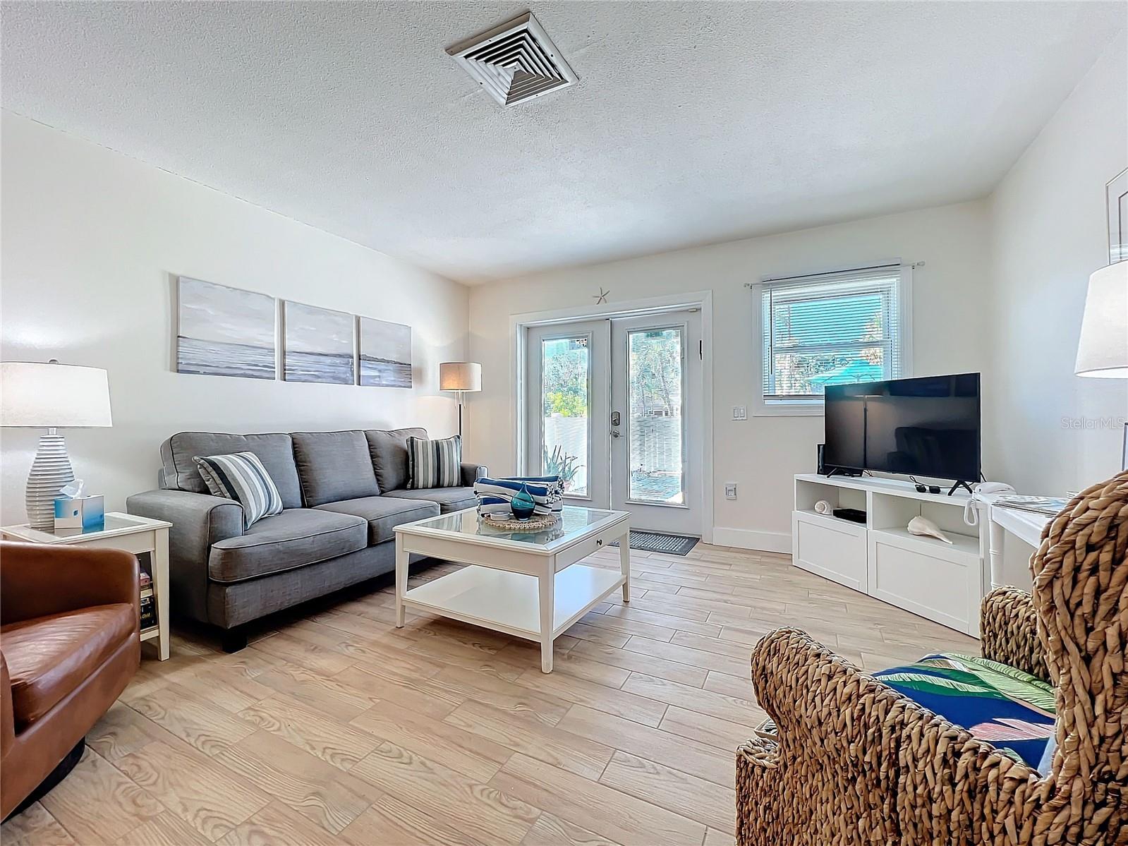 Image 7 of 42 For 207 75th Street E