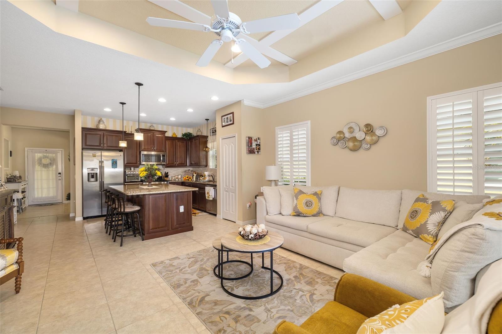 Listing photo id 8 for 12019 Sawgrass Lake Terrace