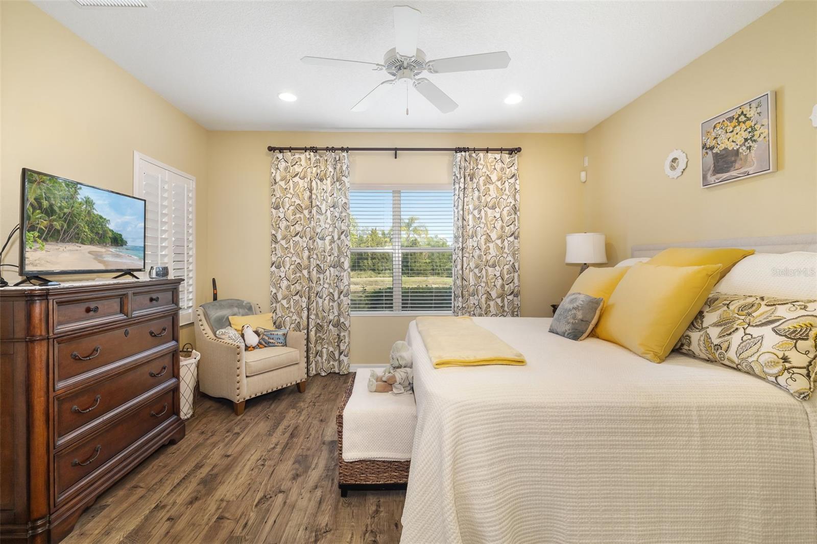 Listing photo id 22 for 12019 Sawgrass Lake Terrace