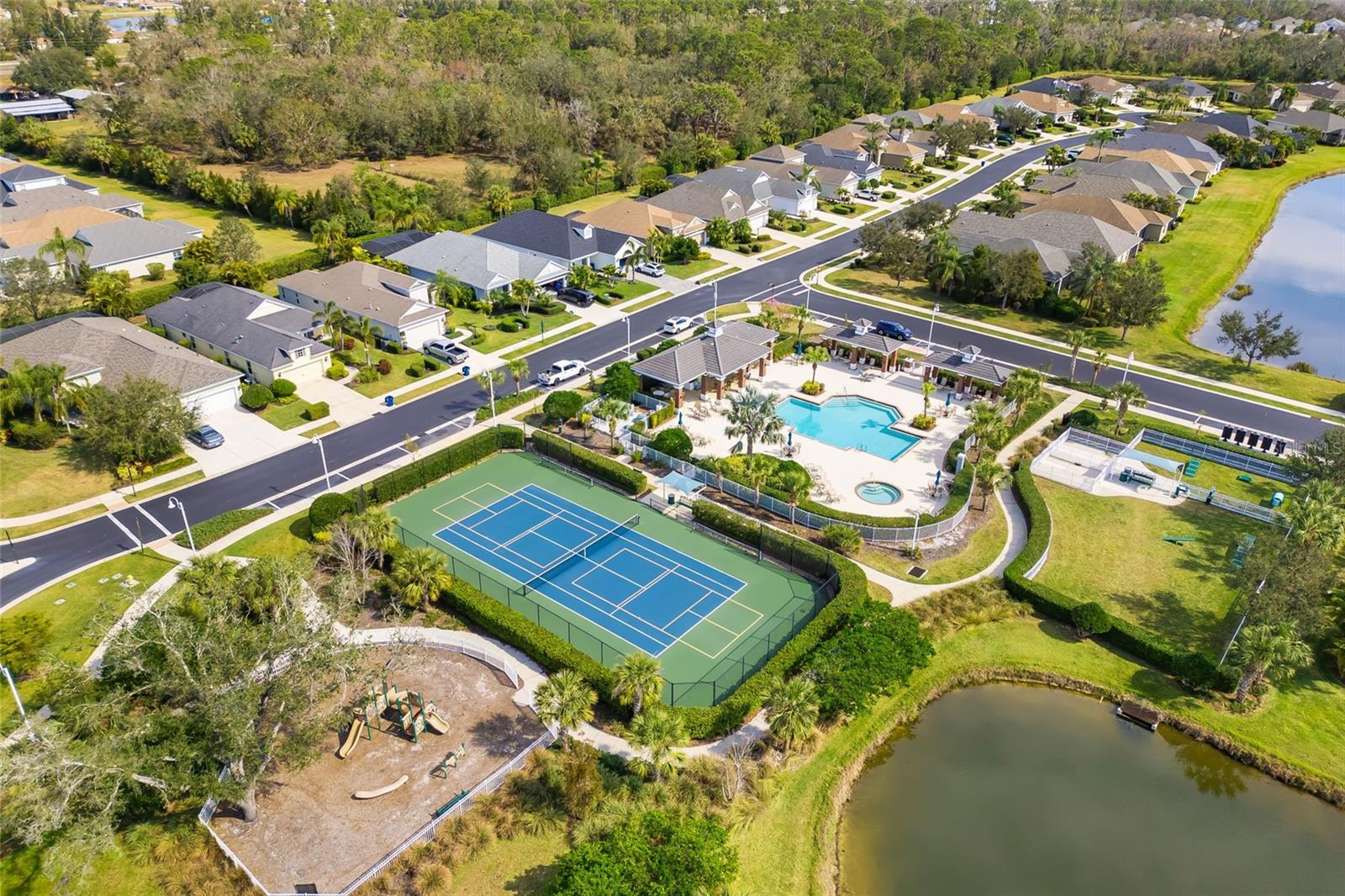 Listing photo id 33 for 12019 Sawgrass Lake Terrace