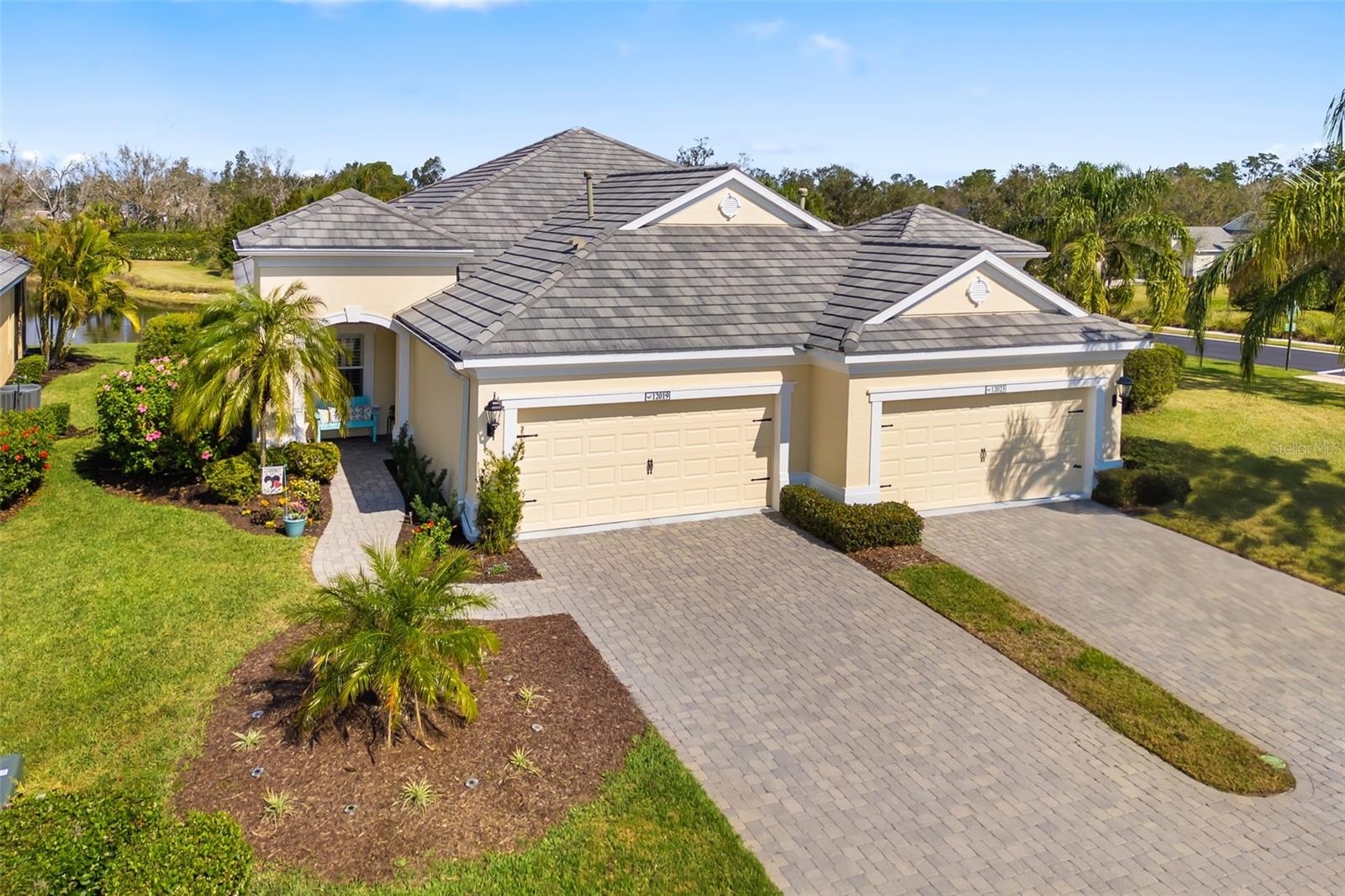 Listing photo id 6 for 12019 Sawgrass Lake Terrace